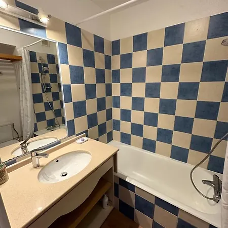 Apartment Climatise Sur Le Port De